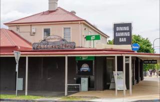 Stylish Hobart Gateway - Renovated & Pet Friendly - 4