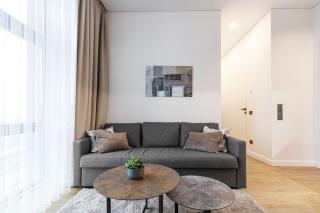 Cozy Top-Floor Apartment with City Views Vilnius - 3