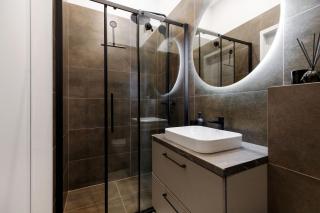 Cozy Top-Floor Apartment with City Views Vilnius - 2