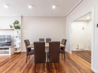 Bright apartment in Las Arenas - 2