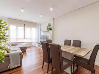 Bright apartment in Las Arenas - 0