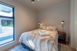 106 Seahorse - 2 Bedroom Premium Unit with Parking - 3