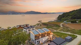Namhae Ourpoolvilla - 1