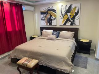 Modern Kingston Apartment Suite With Pool & Ocean View - 9