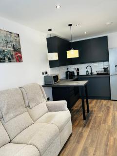 Charming 1-Bedroom Apartment in Central Northampton - 8