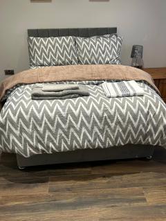 Charming 1-Bedroom Apartment in Central Northampton - 5