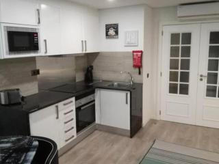 Ria Center Apartment - Right - 2