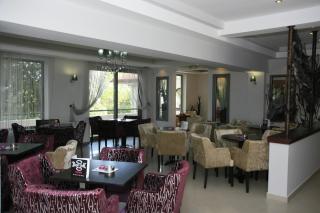 SKG Assembly Hotel - 3