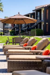 101 -Fully Furnished 1BR Suite-Prime Location - 7