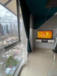 Nour Homestay KLCC View - Cozy 1 - 1