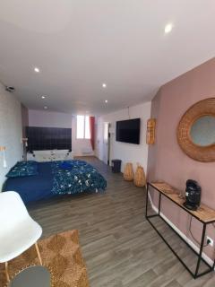 Suite Beige #2#- Vue & jacuzzi privé-self check-in - 2