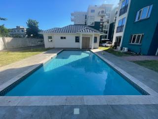 Modern Kingston Apartment Suite With Pool & Ocean View - 9