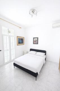 Quiet studio with balcony - 0