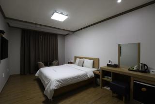 Daecheon Island Hotel - 9