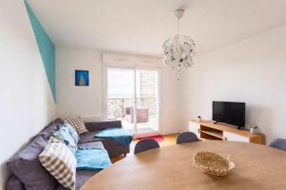 Mermoz - 2 Bedrooms - Parking - Near Metro - 9