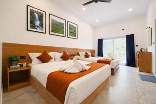 Mount court munnar - 0