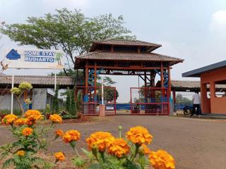 Homestay Budiarto Hotel & Guest House - 2