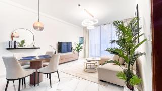 Modern Furnished 1BHK Apartment Marina Al Hamra - 9