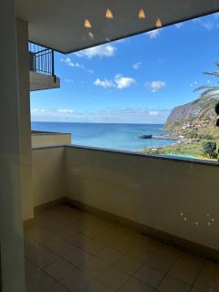 Luxury Sea View Apartment - 2