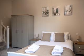 Apartment 2, Elizabeth Hall, By RentMyHouse - 6