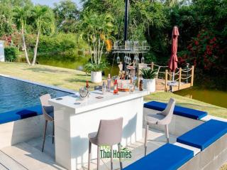 An Exceptional Luxury Villa Offering amazing lake view and refined living - 5