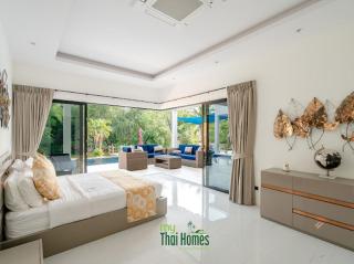 An Exceptional Luxury Villa Offering amazing lake view and refined living - 1