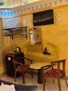 Three Pyramids Mystery Hotel - 7