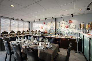 Asian Ruby Center Point Hotel - Near Nguyen Hue Street - 2