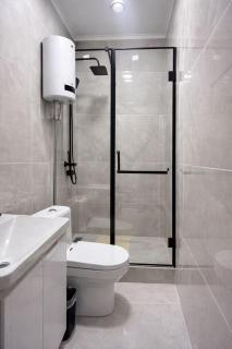 Huaxia Hotel Bishkek - 6