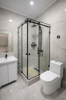 Huaxia Hotel Bishkek - 5