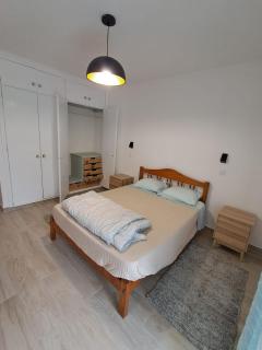 Cozy Airport Apartment - 6