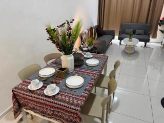 Robertson S15 KLCC Alor Street Bukit Bintang 5Pax - 2