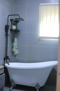 Hide Out Lake Villa Uganda - 4