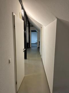 Business House 13 - 6