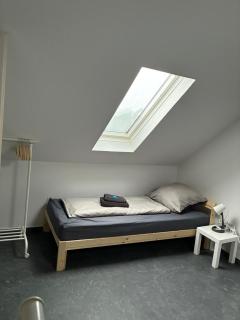 Business House 13 - 2