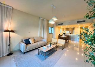 Sunlit Sea Breeze 2BR Retreat - 7