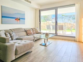 Garden level apt - 300 m to Cabopino Golf - 3