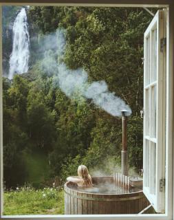 Waterfall Retreat - 0