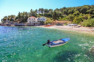 Robinson Anastazia - 0