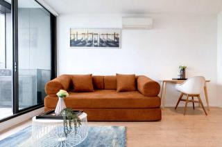 Brilliant Victoria Harbour Waterfront - Melbourne - 2