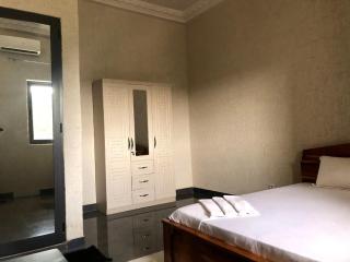 Appartement de 2 Chambres Salon Moderne et Equipé - 6