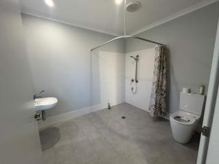 Spacious Karnup Home with 4 Bedrooms Modern Kitchen & Private Parking - 2
