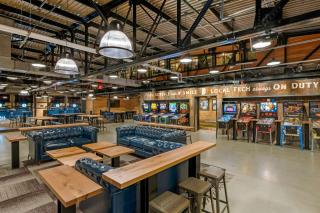 Spacious 4BR, Rooftop Patio, Garage, Walkable to Local Faves, 5 Mins to Nissan Stadium, Less than 10 Mins to Broadway, 24 Hr Hospitality, Great for Groups - 9