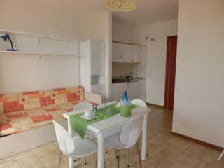 Homely seaview studio flat with balcony - Beahost - 2
