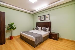 Hotel Rivlet Cyberhub Near Ambience Mall - 1