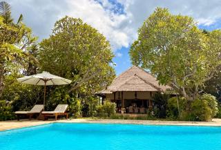 Beachfront Villa Mawar with Private Pool and Sunset View - 0