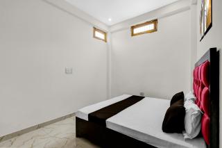 SPOT ON Hotel Three Star Legacy - 0