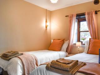 Courtyard Cottage - 2