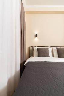 Peaceful Stay in a One Bedroom Apartment - 2