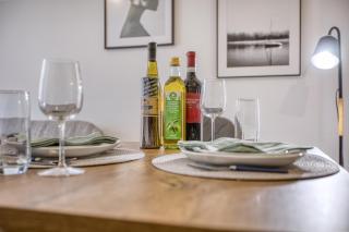 Modern and centrally located large one bedroom apartment KBON1-1 - 5